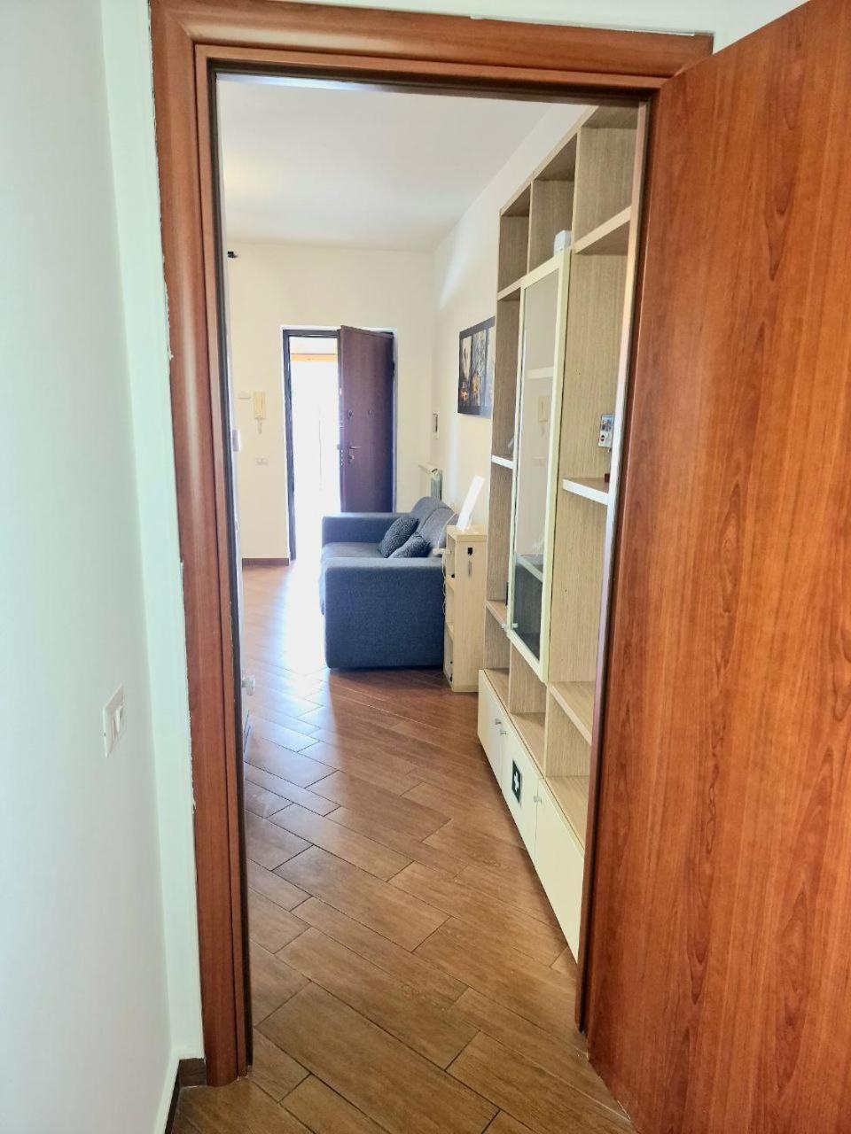 Domus Livio, 7 Min Fco Airport, Free Wifi, Garden Apartment, 2 Tv Hd Fiumicino Dış mekan fotoğraf