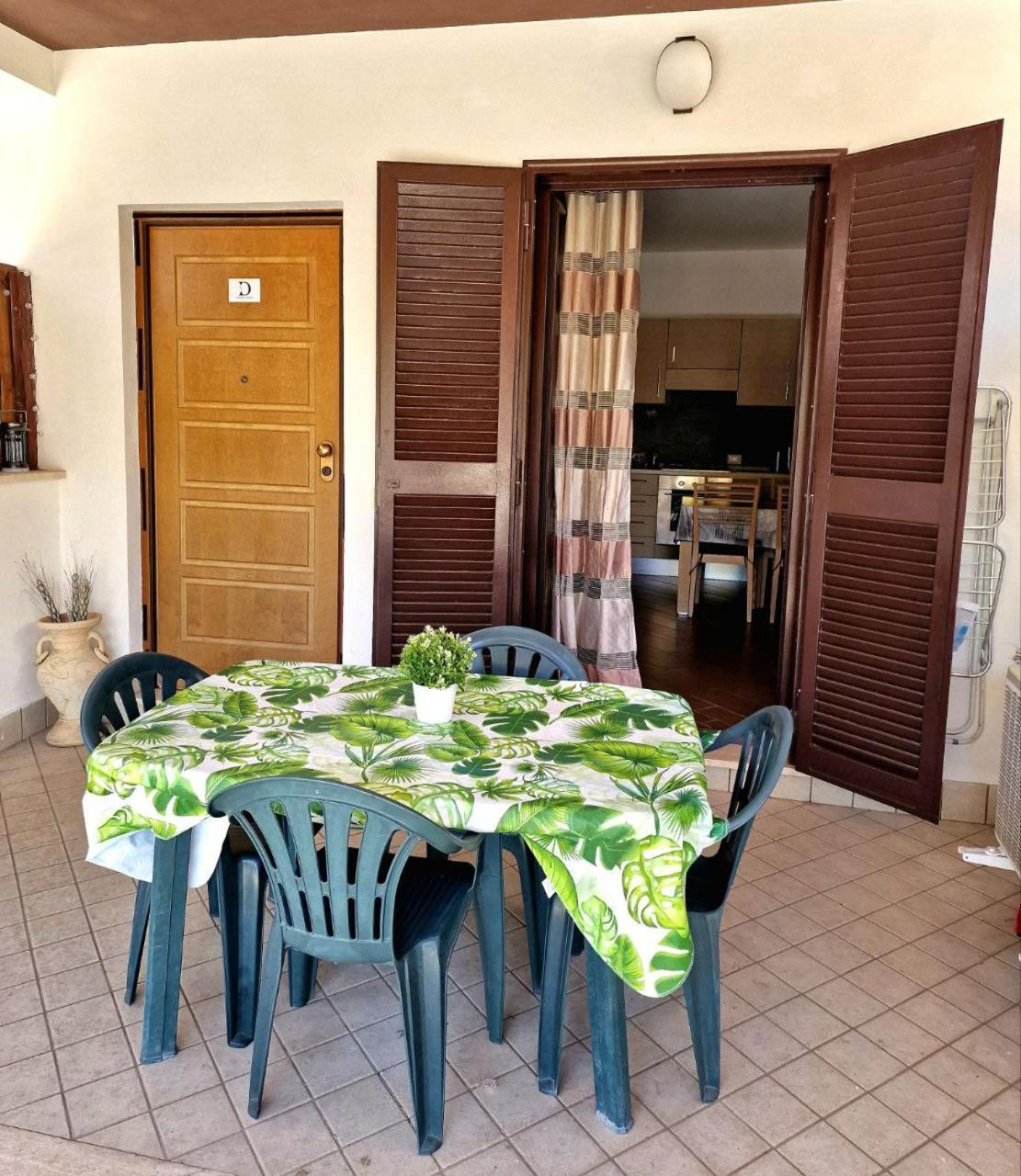 Domus Livio, 7 Min Fco Airport, Free Wifi, Garden Apartment, 2 Tv Hd Fiumicino Dış mekan fotoğraf